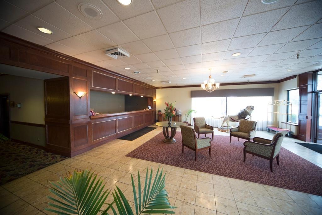 Boarders Inn And Suites - Marion מריון מראה חיצוני תמונה
