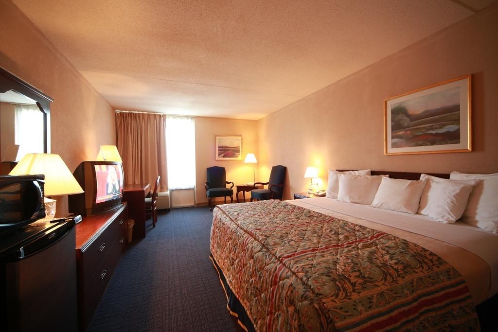 Boarders Inn And Suites - Marion מריון מראה חיצוני תמונה